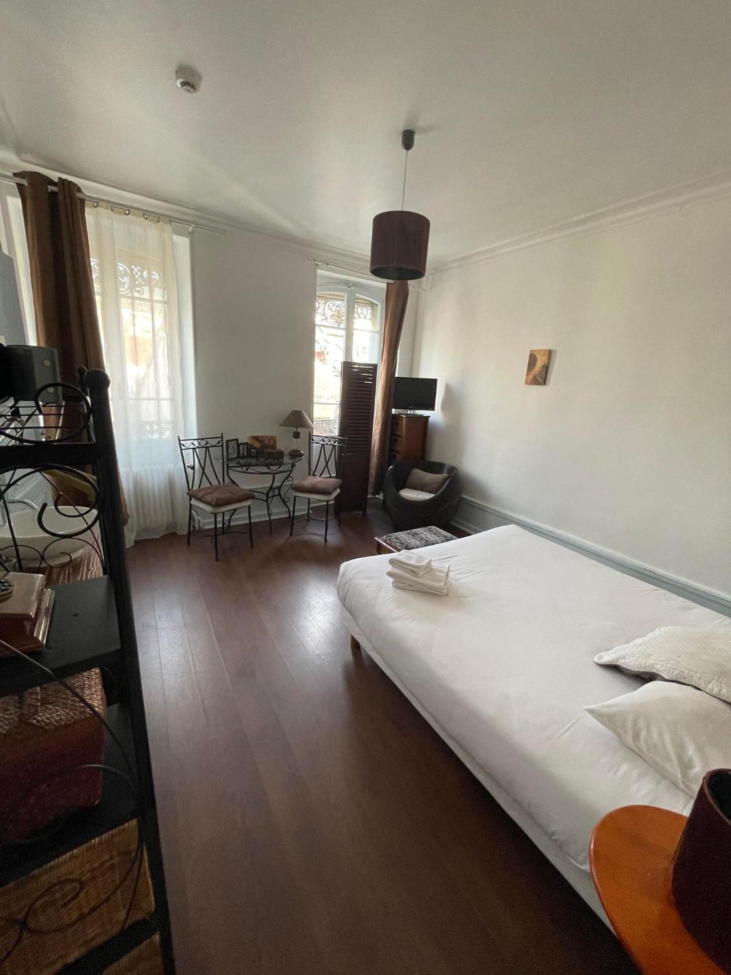 Authentic By Balladins, Hotel Le Carre D'Aix Экс-ле-Бен Экстерьер фото